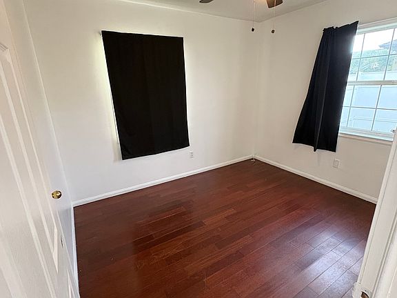 2nd image of 2923 Turrill Ave