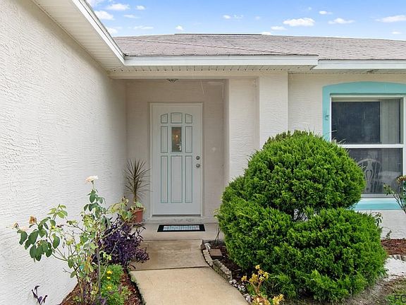 3rd image of 7 Barrington Dr