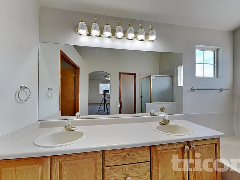 5389 S Bahama Ct — Photo 10