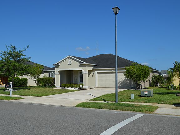 3rd image of 2069 Creekmont Dr