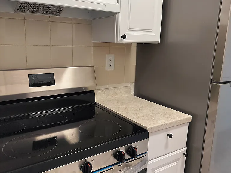 3363 Davie Blvd #102 — Photo 9