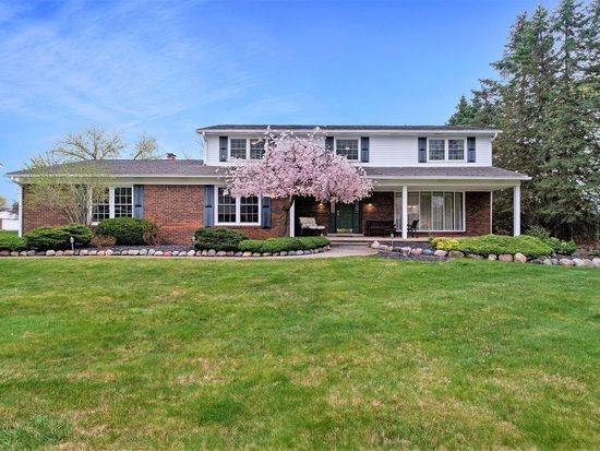 53256 Eastbourne Dr, Utica, MI 48316