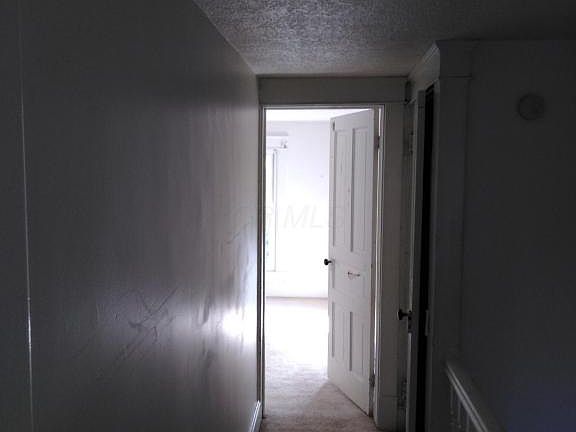 4th image of 131 N Buena Vista St