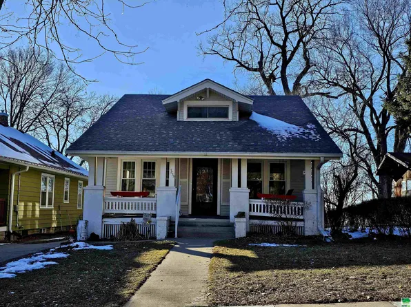 3835 Jackson St, Sioux City, IA 51104
