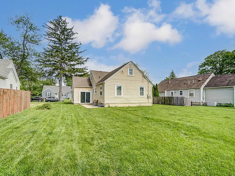 71 Lucas Dr — Photo 64