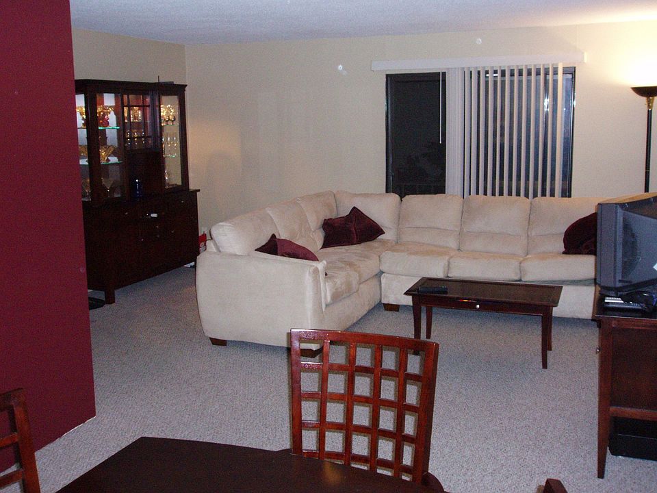 2nd image of 8 Village Way APT 9