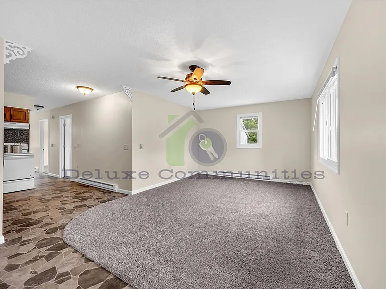 404 Russell St — Photo 11