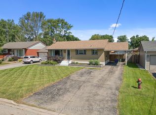 42 Lindel Cres, Welland, ON L3C3S3