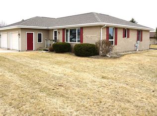 420 N Park Rd #424, Algoma, WI 54201