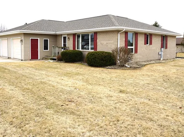 420 N Park Rd #424, Algoma, WI 54201