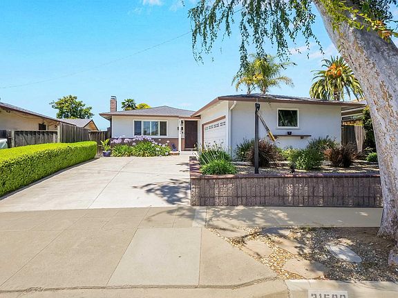 3rd image of 31590 Hugh Way
