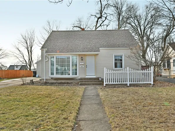 819 Bonnie Brae Ave NE, Warren, OH 44483