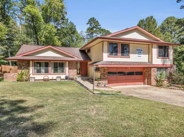 9521 N Valley Trl, Ooltewah, TN 37363
