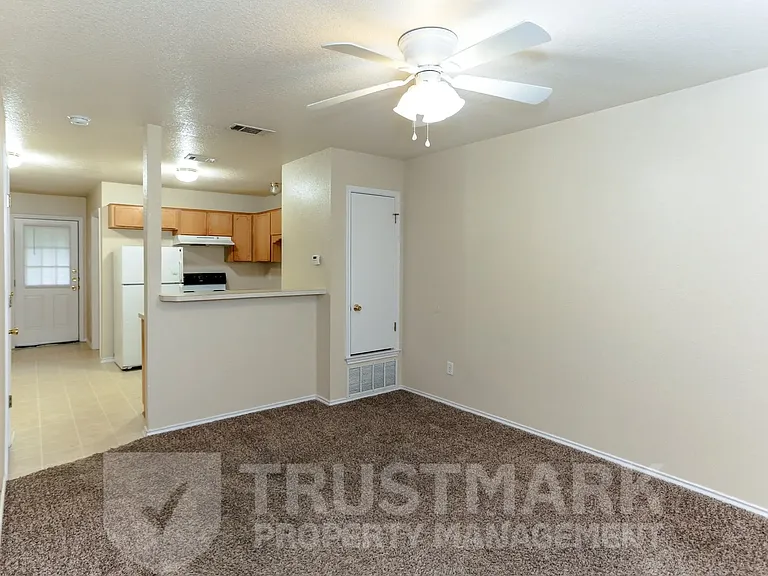 4501 Mattie Dr #B — Photo 2