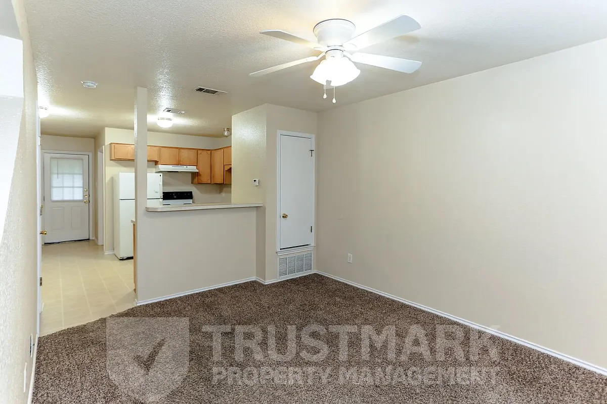 Building Photo - 4501 Mattie Dr #B