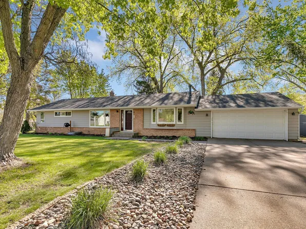 2978 Pascal St, Saint Paul, MN 55113