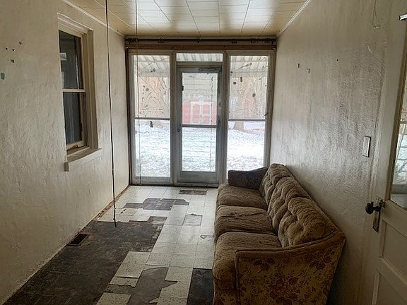 2nd image of 1206 W Everly Brothers Blvd