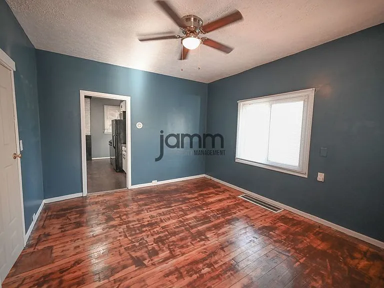 6616 Wakefield Ave — Photo 9