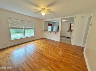 1229 Harrison Ave, Chipley, FL 32428