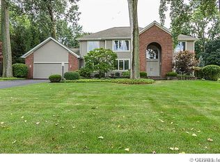 135 Sachem Way, Rochester, NY 14617