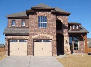 11516 Round Leaf Dr, Keller, TX 76248