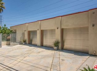 7224 Mulholland Dr, Los Angeles, CA 90068