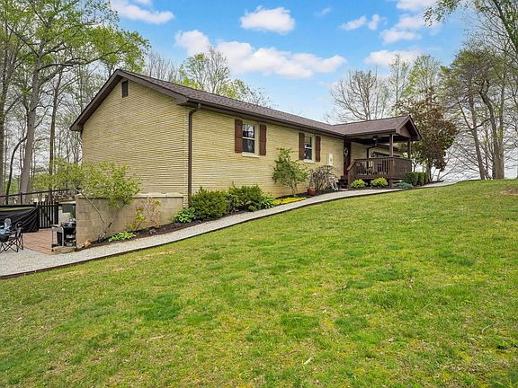 3rd image of 505 Shandell Dr