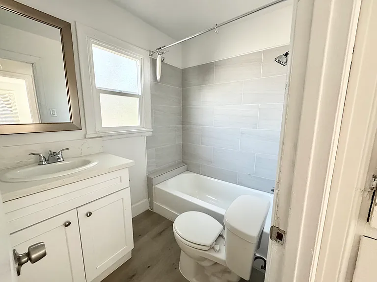 172 S Avenue 53 #1/2 — Photo 7