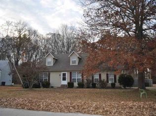 205 Stratford Ln, Jackson, TN 38305