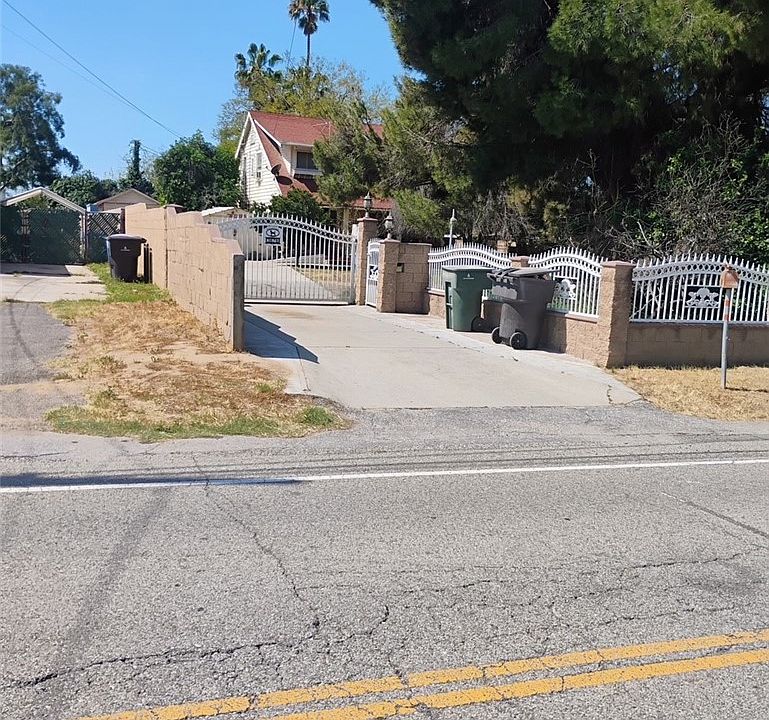 1st image of 3676 Strong St