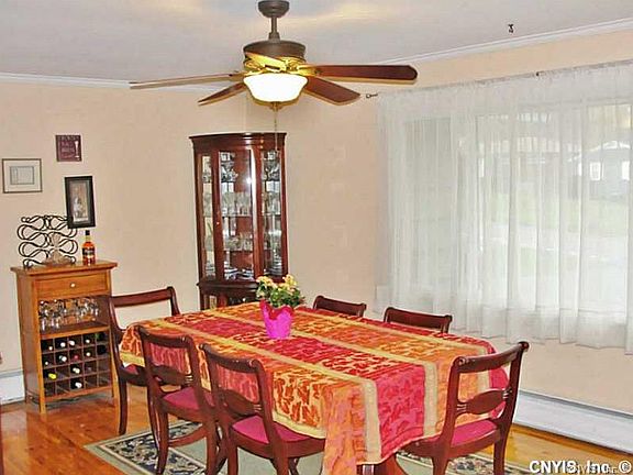 4th image of 105 Rosewell Mdw