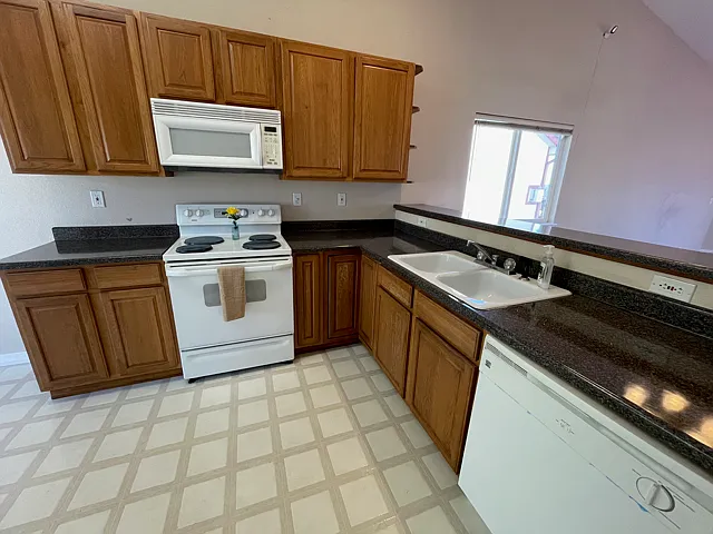 1151 Westmoreland Rd — Photo 8
