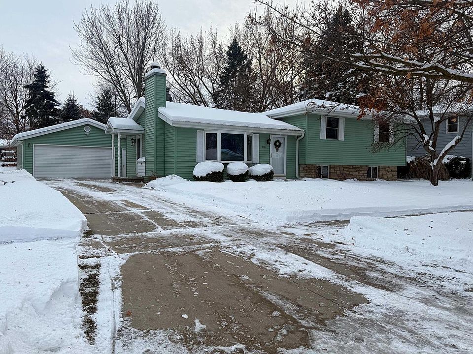 1st image of 804 Forest AVENUE