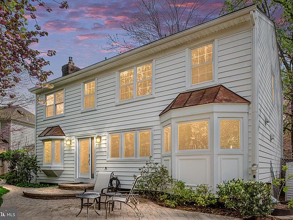 5th image of 10937 Adare Dr