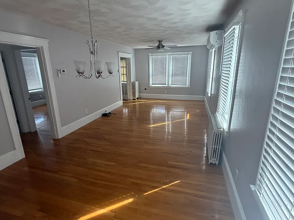 86 Bowen Ave #2