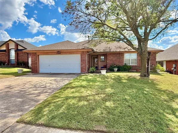 11646 Elmhurst Dr, Midwest City, OK 73130