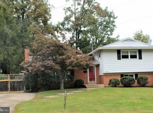 7304 Brookcrest Pl, Annandale, VA 22003