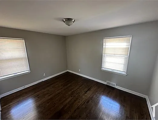 927 Drummond Dr — Photo 13