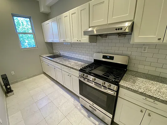 Rented by Triplemint | media 12