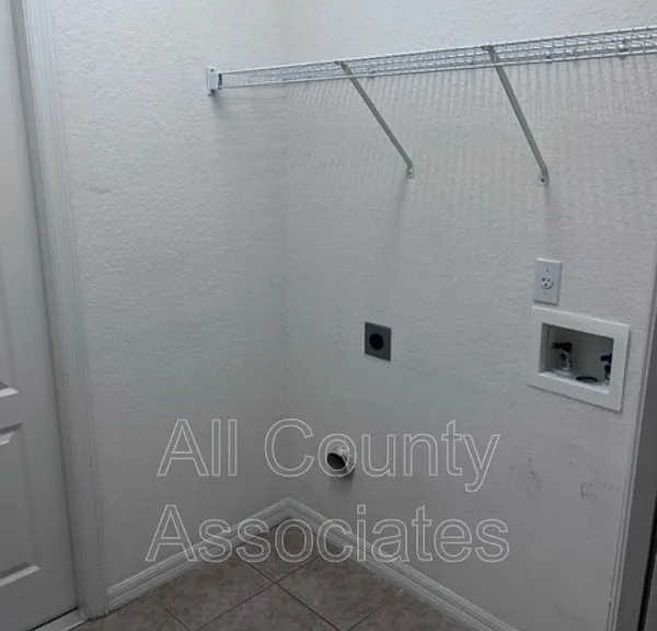 12147 Putter Green Ct — Photo 15