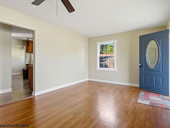 5th image of 533 Watson St