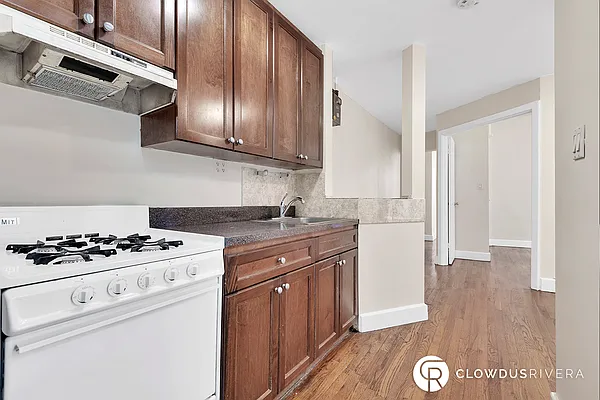 Rented by Cooper & Cooper Real Estate | media 29