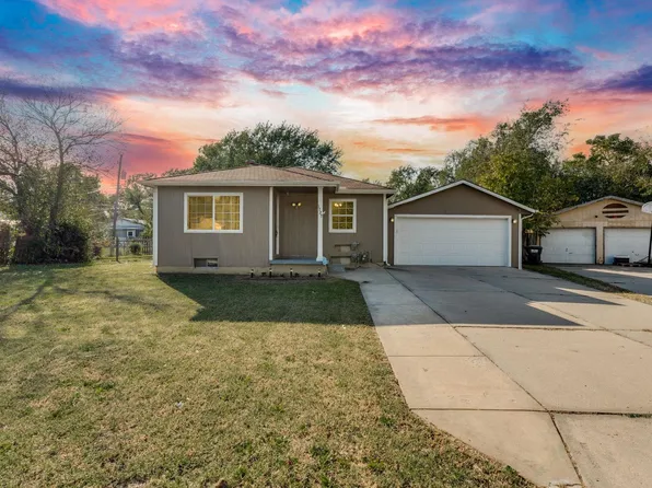 1727 S Edwards Ct, Wichita, KS 67213