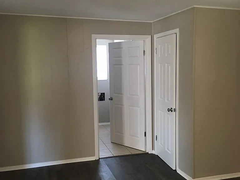 308 Pine Ave — Photo 5