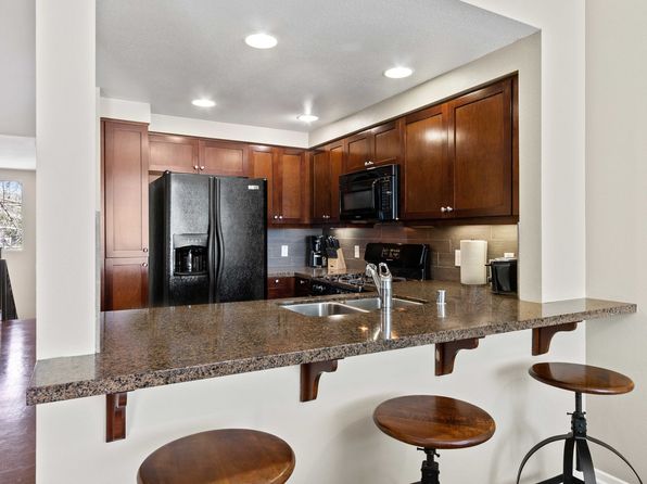 380 E Bluebird Privado #160