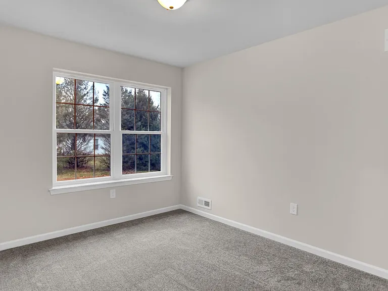 62 Helene Ct — Photo 22