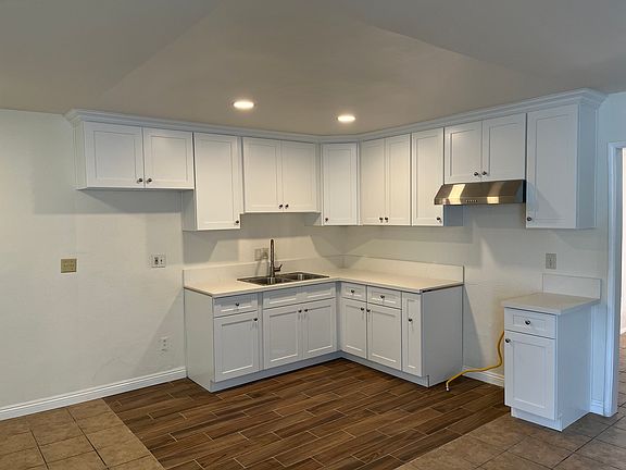4th image of 16137 Orange Ct APT A