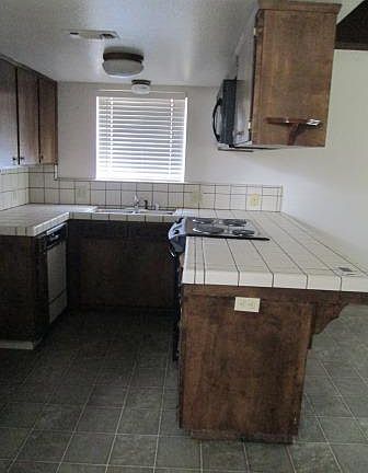 4th image of 50 N 19th Ave APT E