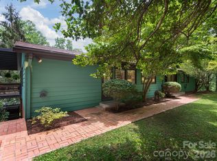 65 Cliff Dr, Laurel Park, NC 28739