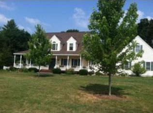 25 Westminster Ln, Auburn, NH 03032